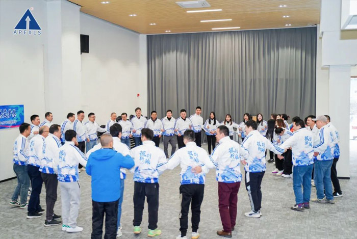 “披荊斬棘、乘風(fēng)破浪”| 康碩展2023年度營(yíng)銷中心及干部團(tuán)建活動(dòng)圓滿結(jié)束
