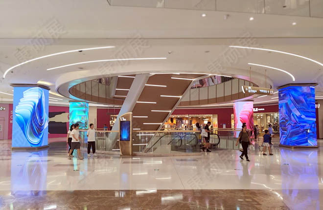 廣州天河領(lǐng)展廣場(chǎng)LED方柱屏應(yīng)用