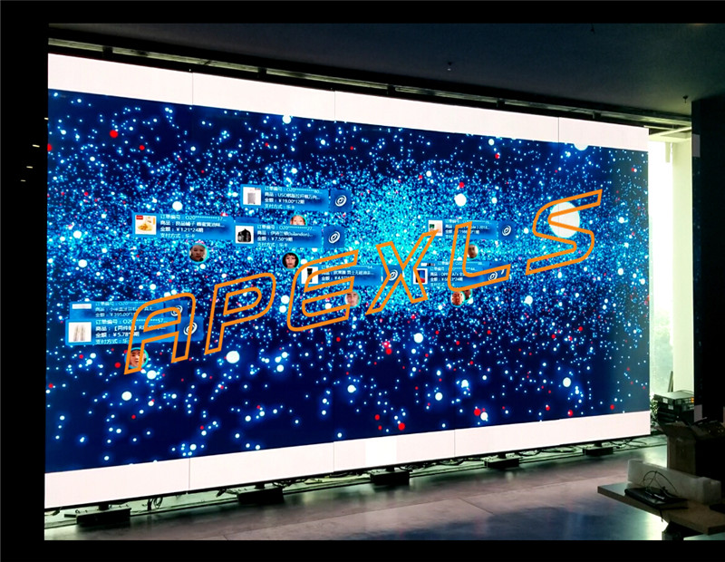 深圳P1.5MM戶內(nèi)COB顯示屏