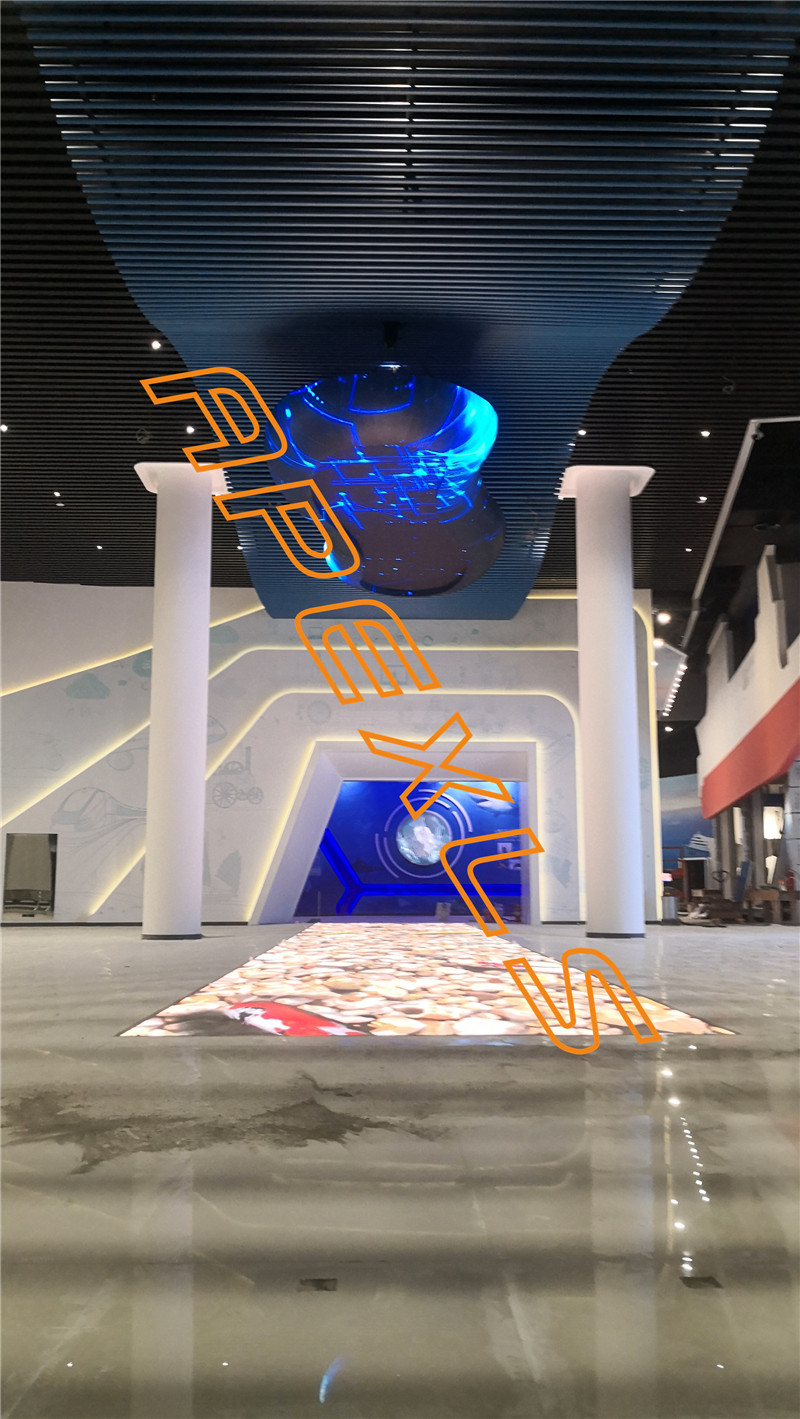 江蘇海門科技館P4創意LED云屏