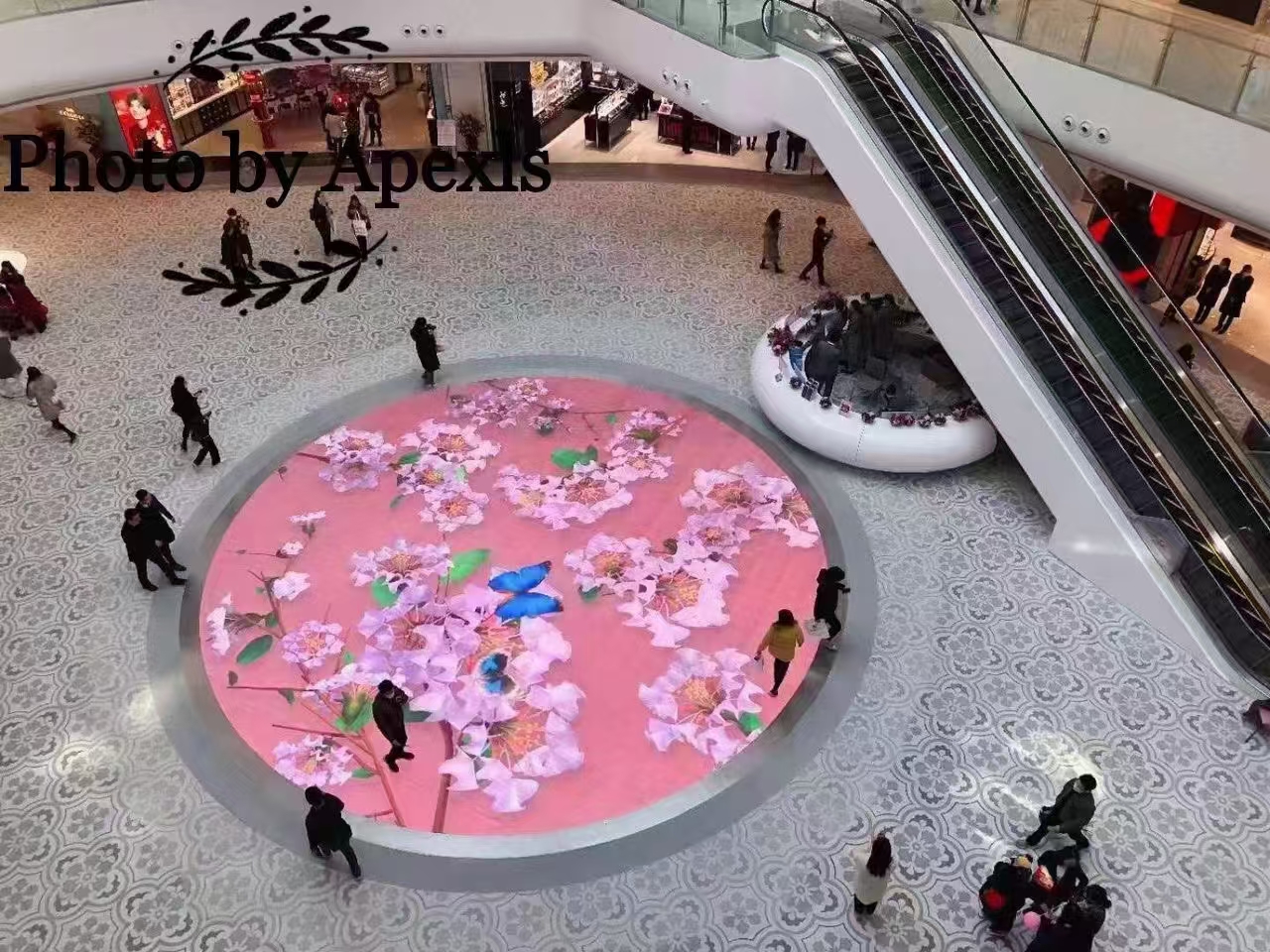 佛山王府井紫薇港光影秀演繹
