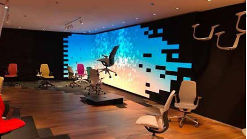 美國芝加哥Steelcase Showroom 戶內P4MM柔性屏