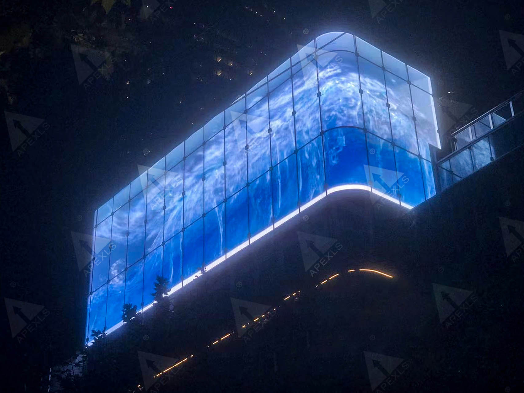 上海中信泰富廣場裸眼3D透明屏